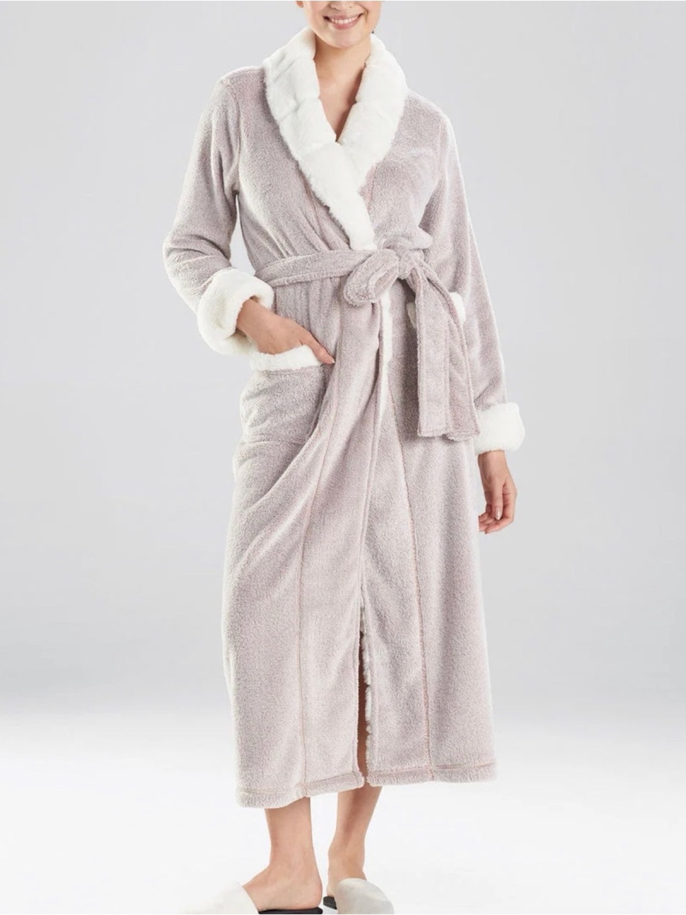 Natori plush robe new!